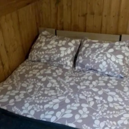 Casa vacanze Maison De Charme à Cros - 3 Pers, Parc Des Volcans - Fr-1-814-133 *